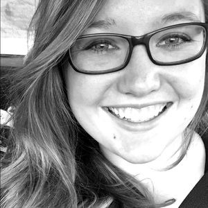 Meet your Posher, Caitt