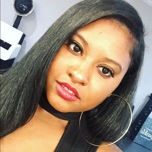 MEET YOUR POSHER ❤️