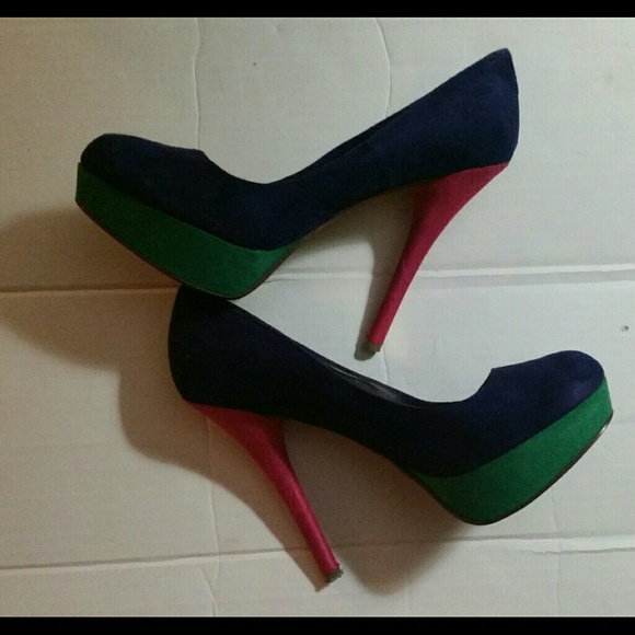 Shoes - REDUCED TO $6....Ladies Size 10 Shoes