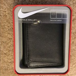 Trifold Nike golf wallet