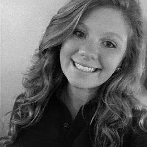 Meet your Posher, Adrianna