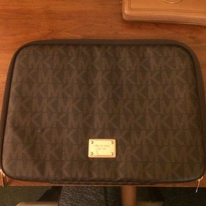 AUTHENTIC MICHAEL KORS LAPTOP CASE!