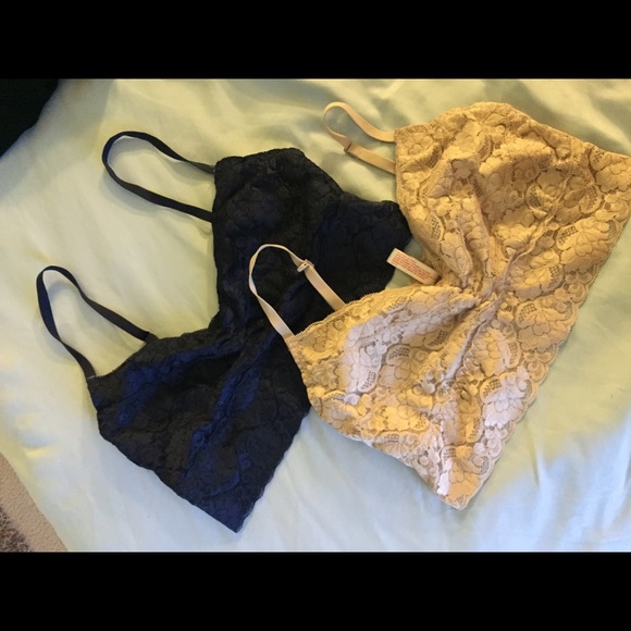 Navy blue and tan bandos