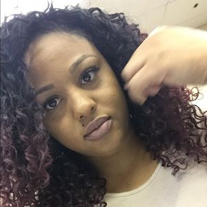 Meet your Posher, Latoya