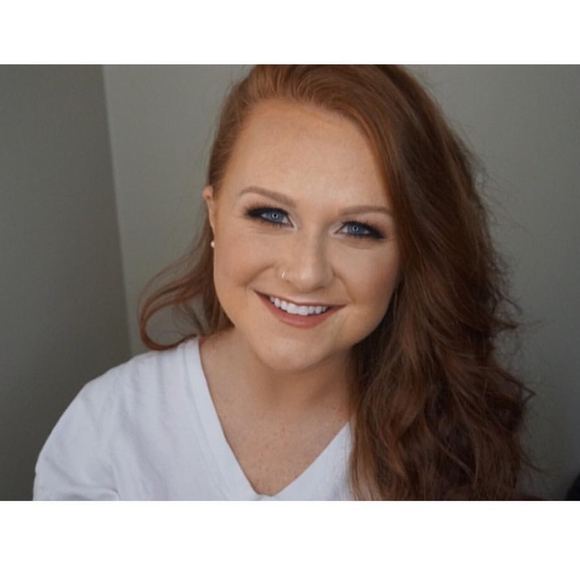 Meet your Posher, Cassidy - Picture 1 of 1
