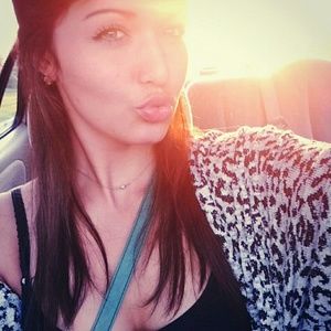 Meet your Posher, Melanie