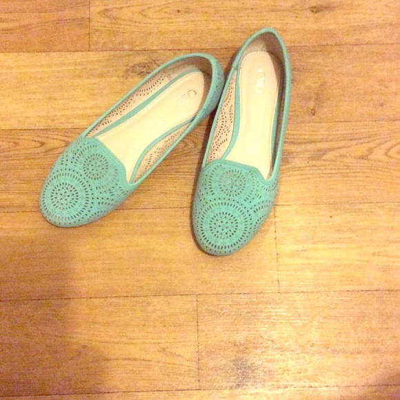 Turquoise Imprinted Flats