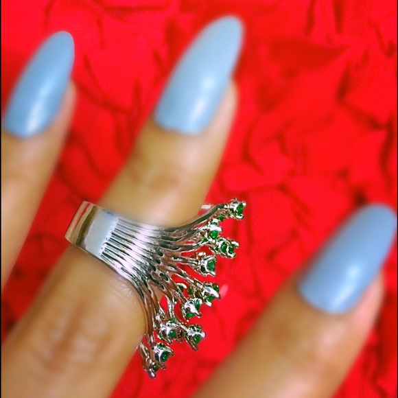 Green Emerald  Ring - Picture 3 of 4