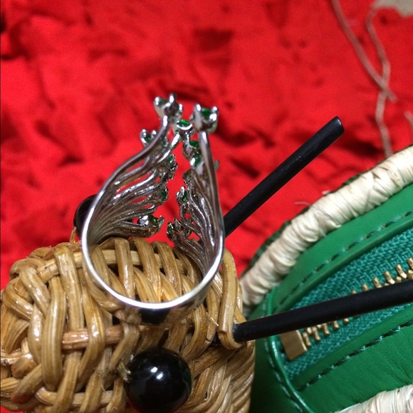 Green Emerald  Ring - Picture 4 of 4