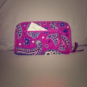 Vera Bradley wallet / wristlet