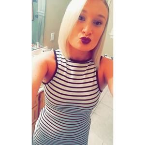 Meet your Posher, Becca