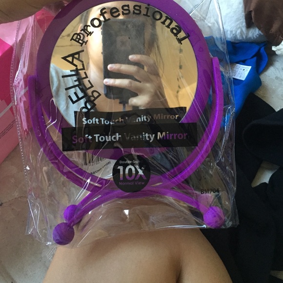 Vanity - Picture 4 of 4