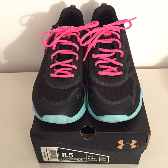 Under Armour Micro G Toxic Six