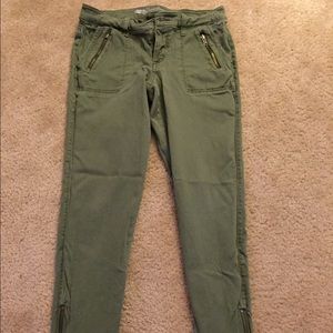 Old Navy skinny olive pants
