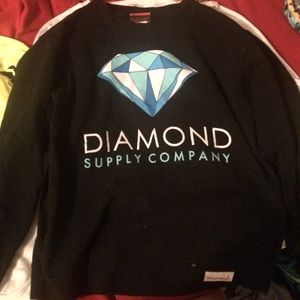 SOLD Diamond pull over