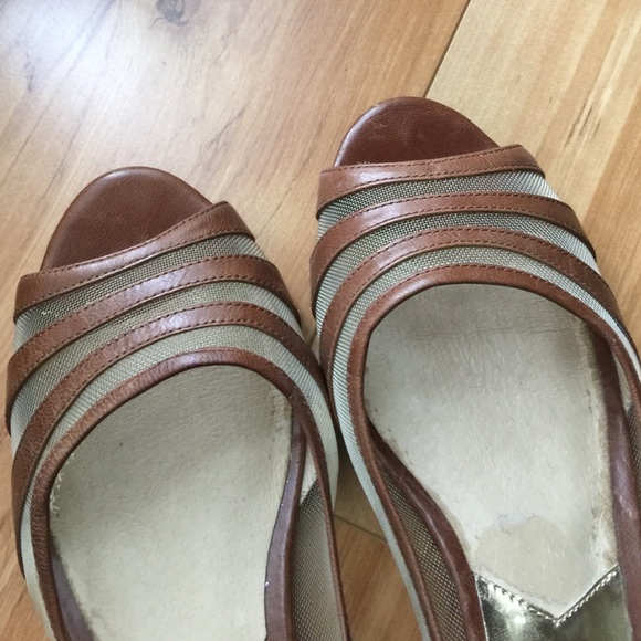 •SALE TODAY ONLY• Micheal Kors High Flats