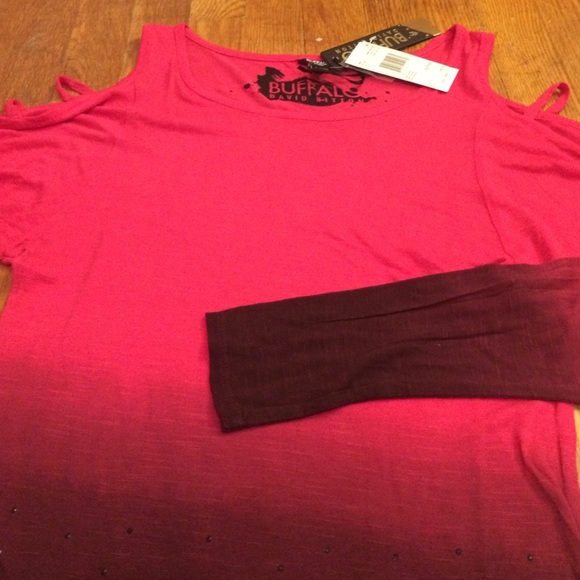 Buffalo David Bitton Sexy Cut-Out Sleeve Top🎉🎉 - Picture 5 of 10