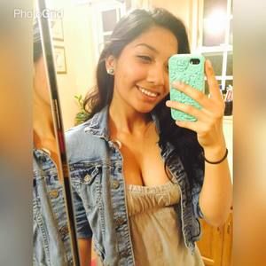 Meet your Posher, Areli