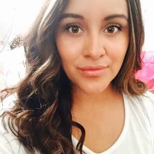 Meet your Posher, Emalee