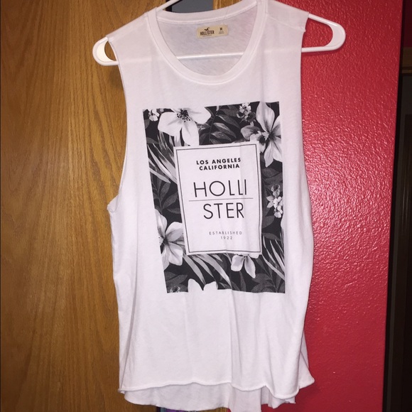 ❌SOLD❌Hollister sleeveless tee