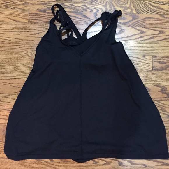 Lululemon black top size 6