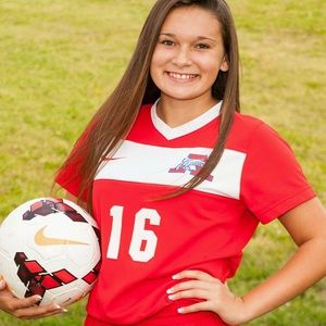 Meet your Posher, Caitlin