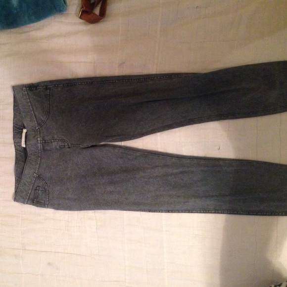 dark gray jeggings