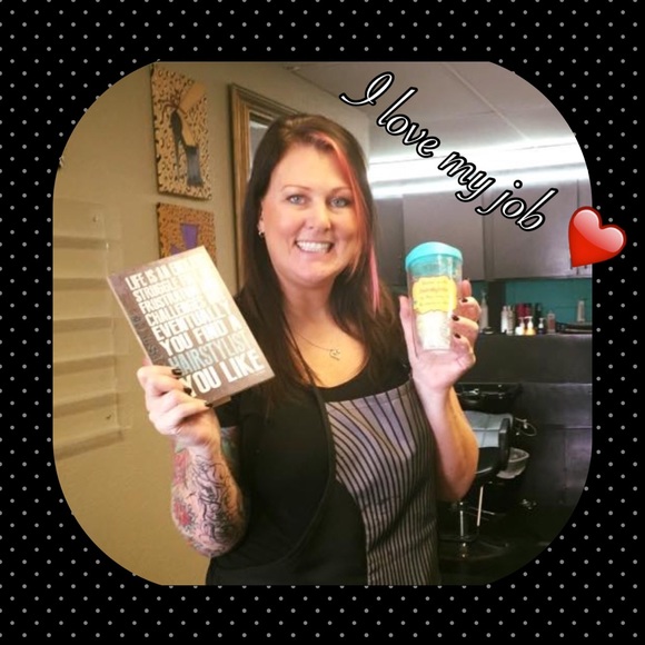 Meet your Posher, Christie - Picture 3 of 4