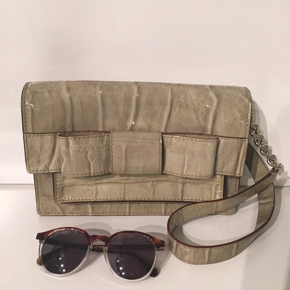 Kate Spade beige bow clutch/shoulder bag