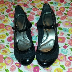 Kitten heel Mary janes