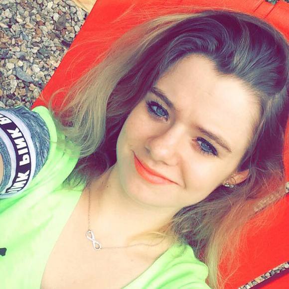 Meet your Posher, Makenzi