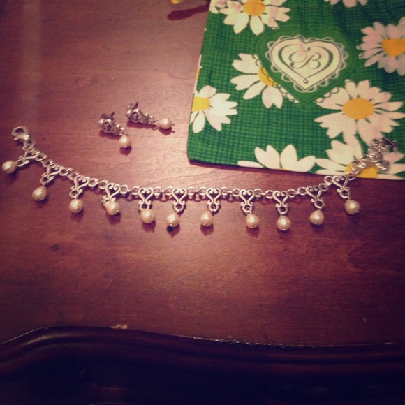 Brighton Hearts and Pearls Bracelet and Earrings
