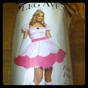 Princess peach Halloween costume