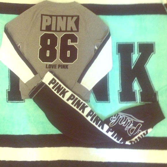 PINK Victoria's Secret Sweaters - 💥DAILY FLASH SALE!💥VS PINK Crew & Jogger Set!