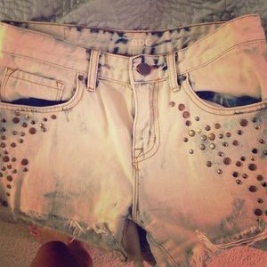 Mid rise Jean shorts