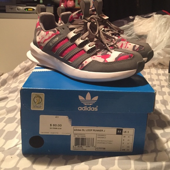 Adidas SL Loop