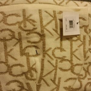 Calvin Klein Winter hat and scarf set