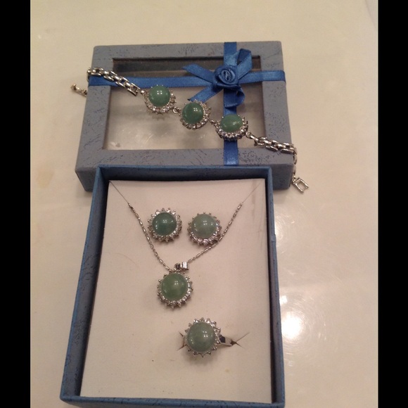 Jewelry - Picture 2 of 2