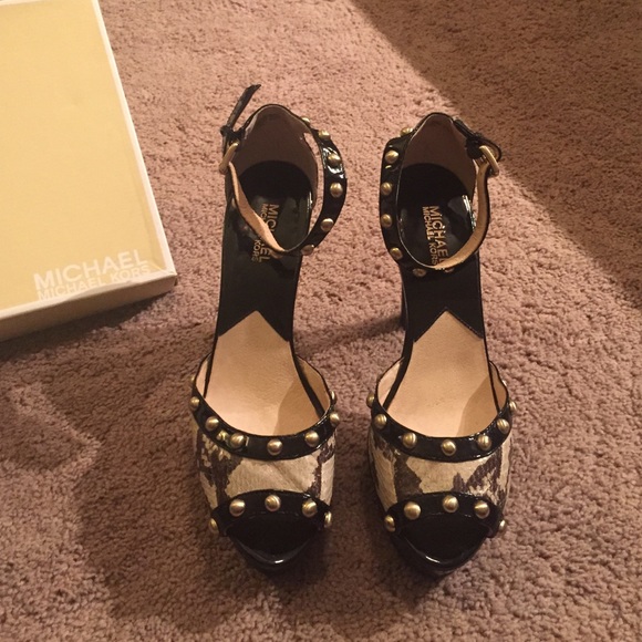 Michale Kors pumps - Picture 2 of 2
