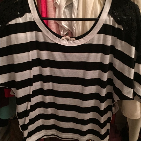 Black and white top