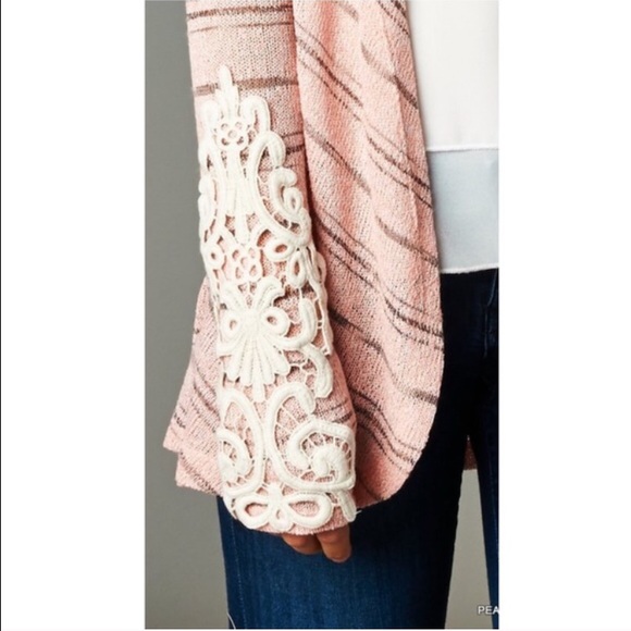 💛 Crochet Sleeve Cardigan 💛 - Picture 2 of 4