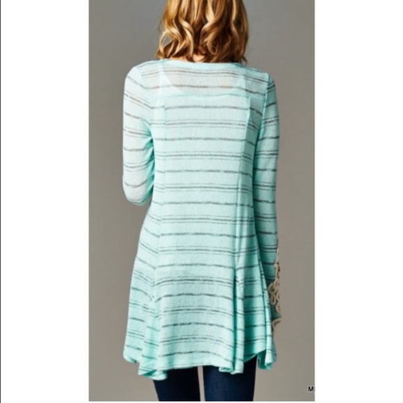 💛 Crochet Sleeve Cardigan 💛 - Picture 4 of 4