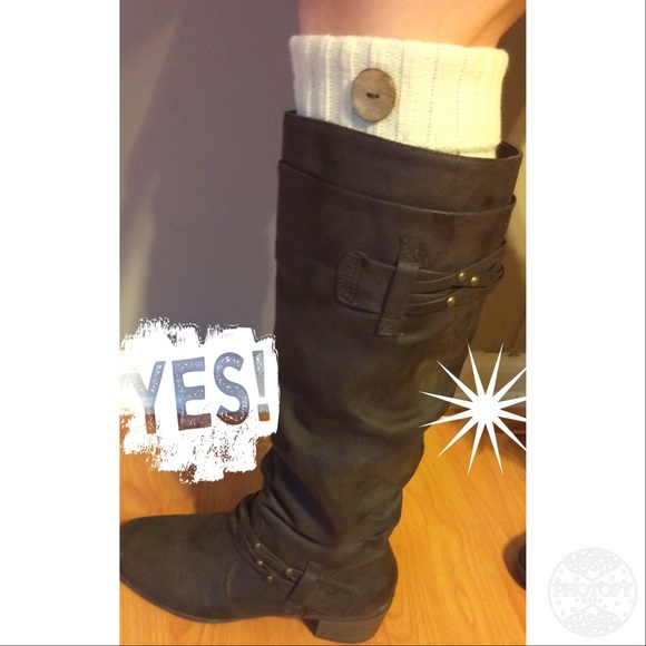 Only Burgundy left! --leg warmer/cuff with button - Picture 3 of 3