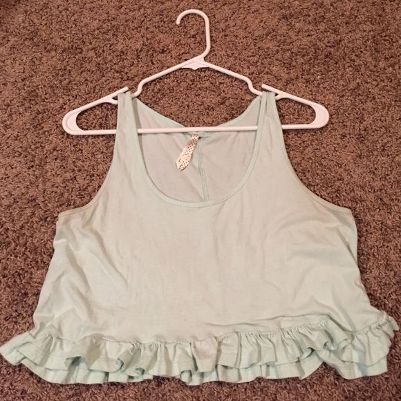 Ruffle cropped tank top