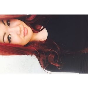 Meet your Posher, Caitlin