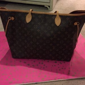 Authentic Louis Vuitton GM Neverfull