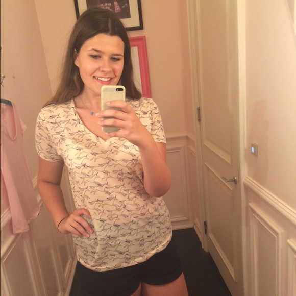 Meet your Posher, Hailey - Picture 2 of 4