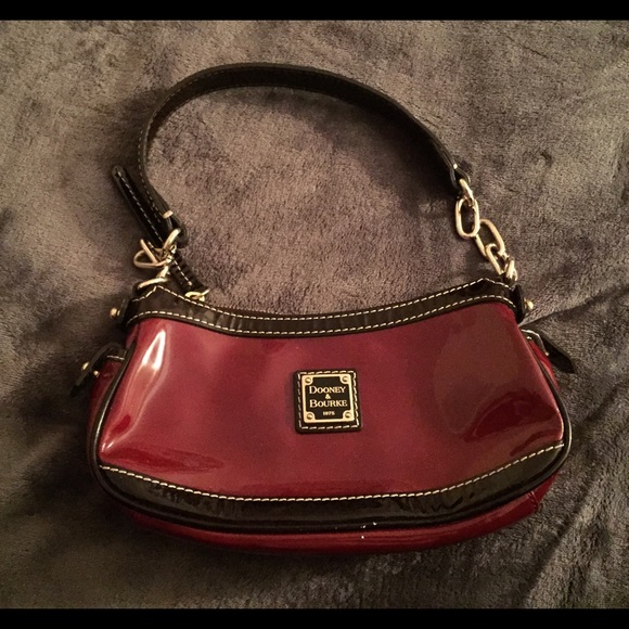 Dooney & Bourke purse