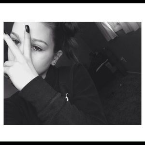 Meet your Posher, Jillian