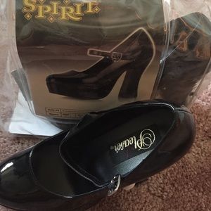 Dolly-50 black patent platform maryjanes